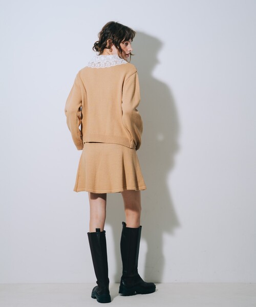 SELFIST(セルフィスト)の「【kariさんコラボ】レース衿カーデ×ミニスカートSET(ワンピース・レディース・ベージュ/チャコールグレー・フリー)」の5枚目の写真
