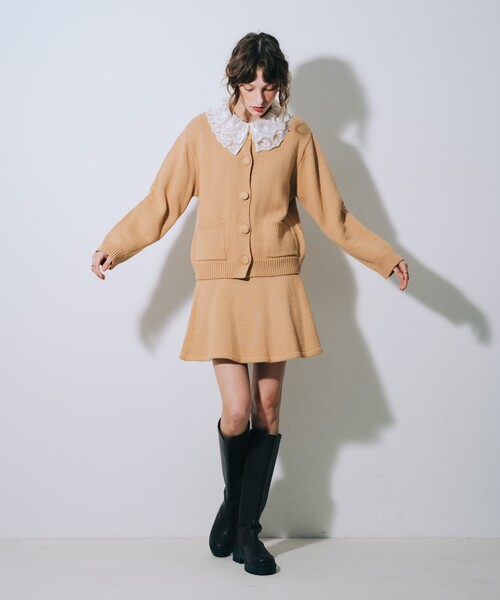 SELFIST(セルフィスト)の「【kariさんコラボ】レース衿カーデ×ミニスカートSET(ワンピース・レディース・ベージュ/チャコールグレー・フリー)」の9枚目の写真
