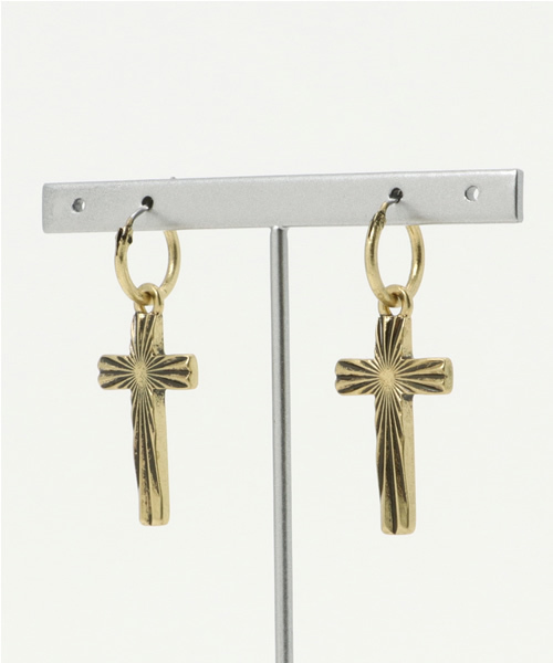 MOUSSY（マウジー）の「CROSS EARRINGS（ピアス（両耳用）・レディース・ゴールド/シルバー・FREE）」の3枚目の写真