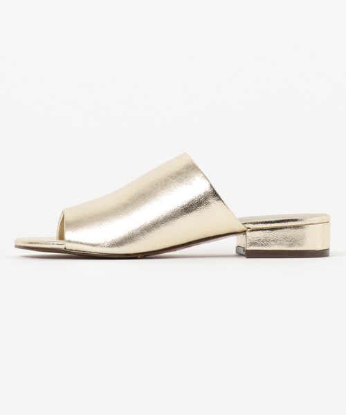 CHARLES & KEITH(チャールズ & キース)の「ローヒールミュール / LOW HEEL MULES(サンダル・レディース・ブラック/ライトブラウン/オレンジ/ゴールド・24cm/22.5cm/23.5cm/24.5cm/22cm/23cm)」の5枚目の写真