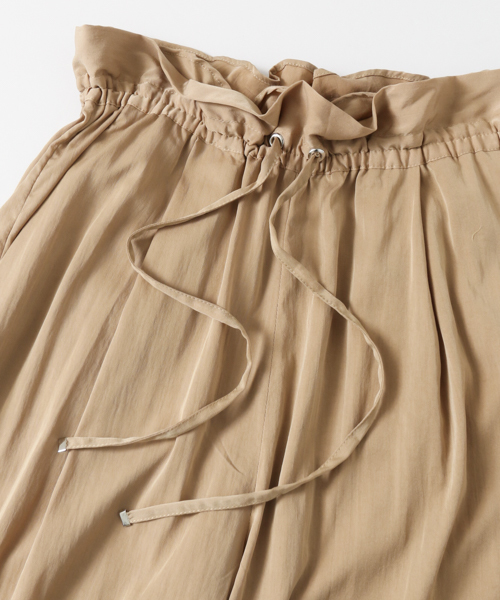 URBAN RESEARCH（アーバンリサーチ）の「テンセル混ドロストイージーワイドパンツ（その他パンツ・レディース・ネイビー/レッド/ベージュ・FREE）」の10枚目の写真