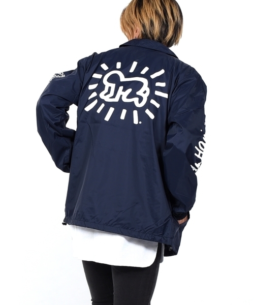 SHIPS JET BLUE(シップスジェットブルー)の「SHIPS JET BLUE: Keith Haring コーチジャケット(ナイロンジャケット・メンズ・ブラック/ネイビー/グレー・MEDIUM/LARGE)」の3枚目の写真