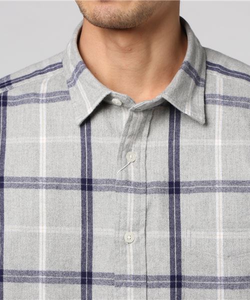 GLOSTER(グロスター)の「シャギーチェックシャツ(シャツ/ブラウス・メンズ・ネイビー/レッド/グレー・L/M/S/XL)」の4枚目の写真