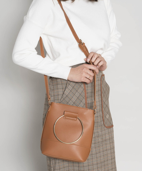 PLAIN CLOTHING（プレーンクロージング）の「ゴールドハンドル2wayバッグ（ショルダーバッグ・レディース・キャメル/ベージュ/グレー/ブラック/ワイン・FREE）」の9枚目の写真