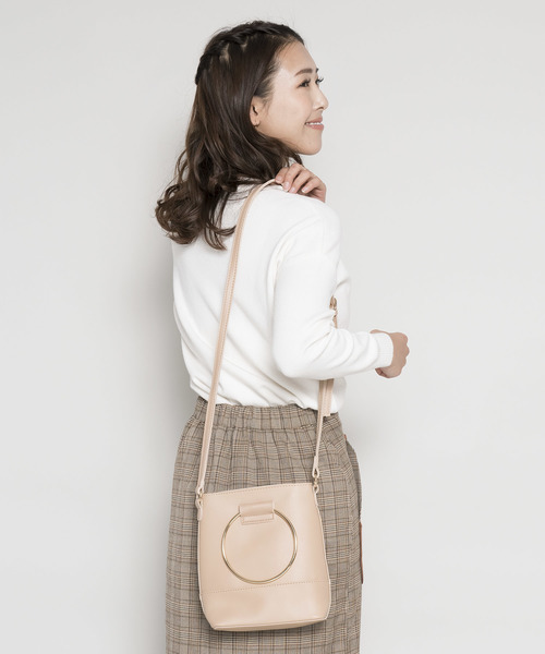 PLAIN CLOTHING（プレーンクロージング）の「ゴールドハンドル2wayバッグ（ショルダーバッグ・レディース・キャメル/ベージュ/グレー/ブラック/ワイン・FREE）」の17枚目の写真