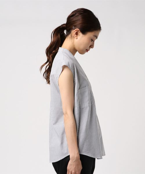 N.(N. Natural Beauty Basic)(エヌエヌナチュラルビューティーベーシック)の「キュームコアローンノースリーブシャツ(シャツ/ブラウス・レディース・ブラック/ホワイト/パープル/ダークネイビー・MEDIUM)」の5枚目の写真