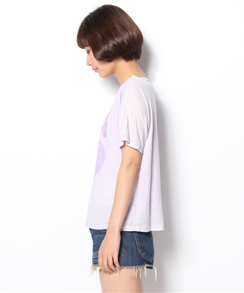 BEAUTY&YOUTH UNITED ARROWS（ビューティーアンドユースユナイテッドアローズ）の「BYBC ♪CHASER 別注プリントTEE（Tシャツ/カットソー・レディース・ホワイト/ダークグレー/ライラック・フリー）」の5枚目の写真