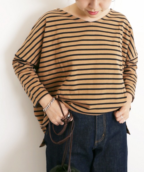 SLOBE IENA(スローブイエナ)の「《WEB限定》2WAYルーズTシャツ◆(Tシャツ/カットソー・レディース・ブラック/ネイビー/ブラック系その他/キャメル・FREE)」の4枚目の写真