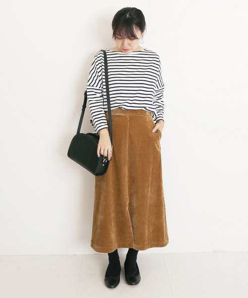 SLOBE IENA(スローブイエナ)の「《WEB限定》2WAYルーズTシャツ◆(Tシャツ/カットソー・レディース・ブラック/ネイビー/ブラック系その他/キャメル・FREE)」の11枚目の写真