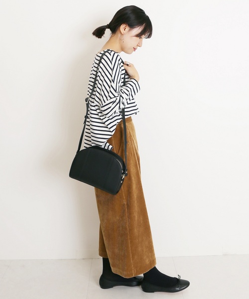 SLOBE IENA(スローブイエナ)の「《WEB限定》2WAYルーズTシャツ◆(Tシャツ/カットソー・レディース・ブラック/ネイビー/ブラック系その他/キャメル・FREE)」の12枚目の写真