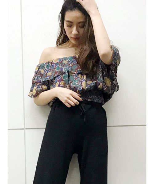 GYDA（ジェイダ）の「original flower オフショルTOPS（シャツ