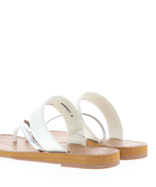 RANDA（ランダ）の「メタリックベルトフラットサンダル（サンダル・レディース・ホワイト/ブラック/ブラウン・LL/S/M/L）」の6枚目の写真