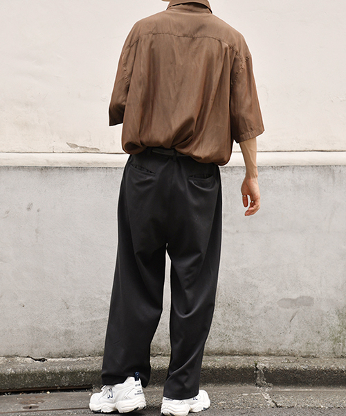 kutir(クティール)の「切り替えステッチシャツ(シャツ/ブラウス・メンズ・ブラック/ダークブラウン・MEDIUM/LARGE)」の7枚目の写真