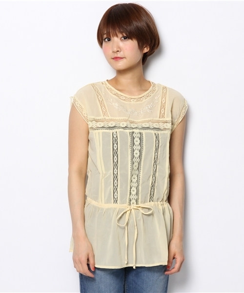 Kastane（カスタネ）の「【ANGIE】レースブラウス（シャツ/ブラウス・レディース・イエロー・SMALL/MEDIUM）」の6枚目の写真