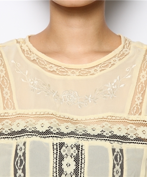 Kastane（カスタネ）の「【ANGIE】レースブラウス（シャツ/ブラウス・レディース・イエロー・SMALL/MEDIUM）」の5枚目の写真