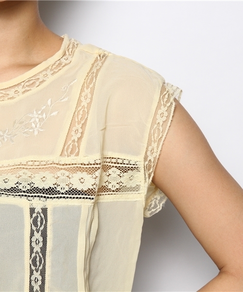 Kastane（カスタネ）の「【ANGIE】レースブラウス（シャツ/ブラウス・レディース・イエロー・SMALL/MEDIUM）」の3枚目の写真