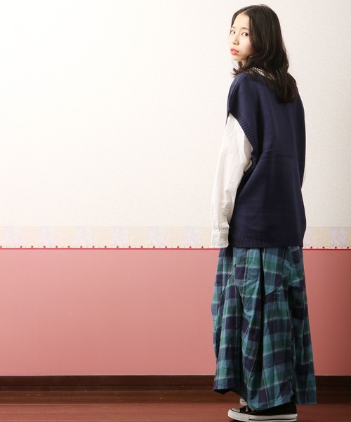 SUGGESTION(サジェッション)の「【SUGGESTION】ドロップショルダーVネックジャガードニットベスト(ベスト・メンズ・ブラック/ネイビー/オフホワイト/グリーン・M/L)」の18枚目の写真