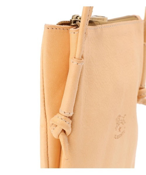 IL BISONTE(イルビゾンテ)の「IL BISONTE / ショルダーバッグ(ショルダーバッグ・レディース・ブラック/ダークブラウン/ネイビー/グレー/レッド/オリーブ/オレンジ/グリーン/ライトブラウン/ナチュラル/レンガ・FREE)」の17枚目の写真