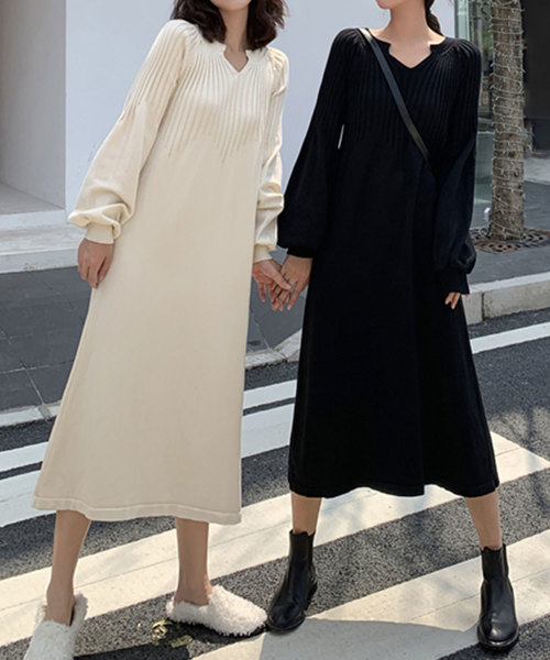 Girly Doll（ガーリードール）の「Vネックボリューム袖 ニットワンピース（ワンピース・レディース・ブラック/ベージュ/グレー・FREE）」の11枚目の写真