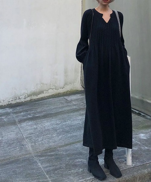 Girly Doll（ガーリードール）の「Vネックボリューム袖 ニットワンピース（ワンピース・レディース・ブラック/ベージュ/グレー・FREE）」の15枚目の写真