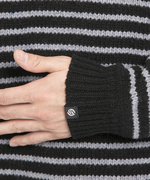 SILAS（サイラス）の「GUERNSEY KNIT（ニット/セーター・メンズ・ブラック/ブルー・3/1/2）」の5枚目の写真