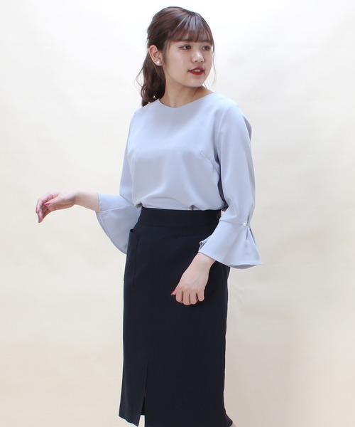 TRUDEA（トルディア）の「パール挟み込み　袖フレアブラウス（シャツ/ブラウス・レディース・ホワイト/モカ/ベージュ/ラベンダー/イエロー/ピンクベージュ・MEDIUM/LARGE/SMALL）」の8枚目の写真