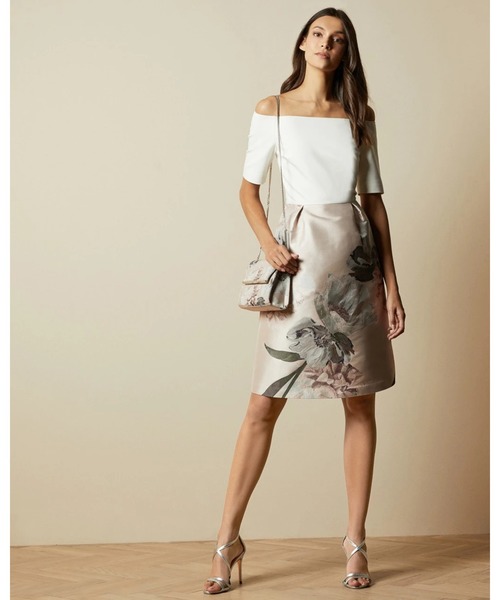 Ted Baker(テッドベーカー)の「CATHIEY フラワープリント オフショルダー ドレス(ドレス)」|ピンク系その他4
