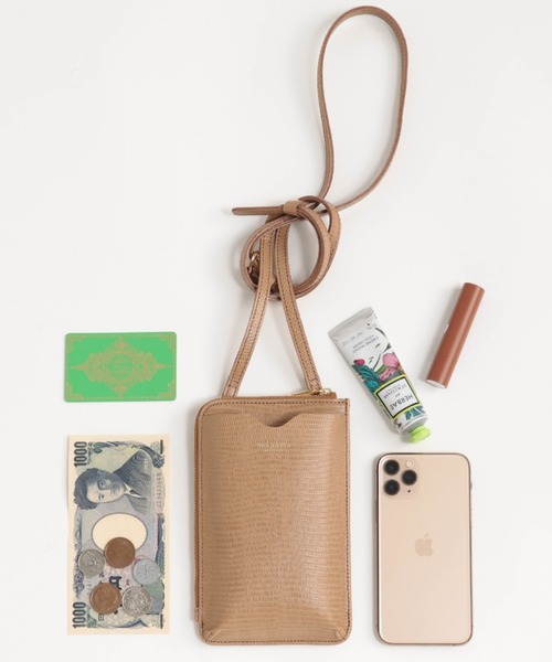 VIOLAd'ORO（ヴィオラドーロ）の「コンパクトにお出かけ★リザード調スマホ入れお財布ポシェッット【VIOLAd’ ORO ／ヴィオラドーロ】ADRIA Ｖ1289（ショルダーバッグ・レディース・アイボリー/ブラック/アッシュブラウン/サックスブルー/イエロー/グレー/ベージュ系その他/ラベンダー/ライトイエロー/ピンク/モカ/ブルーグレー/グリーン/オレンジ/ダークグレー/ライトグリーン/グレイッシュベージュ・FREE）」の9枚目の写真