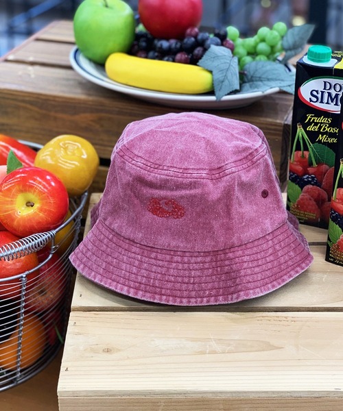 FRUIT OF THE LOOM(フルーツオブザルーム)の「HARD WASH BUCKET HAT / バケットハット / ユニセックス / ストリート(ハット・レディース・オレンジ/ブラック/レッド・FREE)」の4枚目の写真