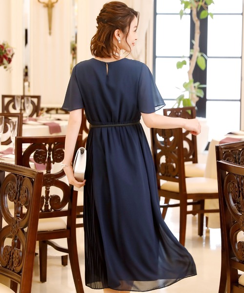 PourVous(プールヴー)の「袖あり&ミモレ丈 ワンピースドレスアシンメトリー 大きいサイズ 結婚式 フォーマル オケージョンドレス お呼ばれ 二次会 成人式 (ドレス・レディース・ライトグレー/ブラウン/ネイビー・M/L/XL)」の13枚目の写真