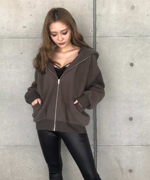 ENVYM(アンビー)の「ラグランビッグPK(パーカー・レディース・ブラック/ベージュ/ブルー・FREE)」の17枚目の写真