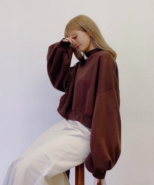 VANNIE U（ヴァニーユー）の「たぽ袖ショートスウェット（スウェット・レディース・ベージュ/ブラウン/ナチュラル・FREE）」の2枚目の写真