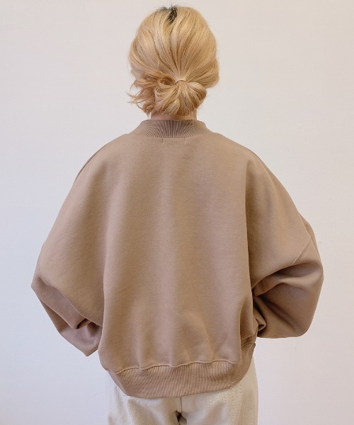 VANNIE U（ヴァニーユー）の「たぽ袖ショートスウェット（スウェット・レディース・ベージュ/ブラウン/ナチュラル・FREE）」の5枚目の写真