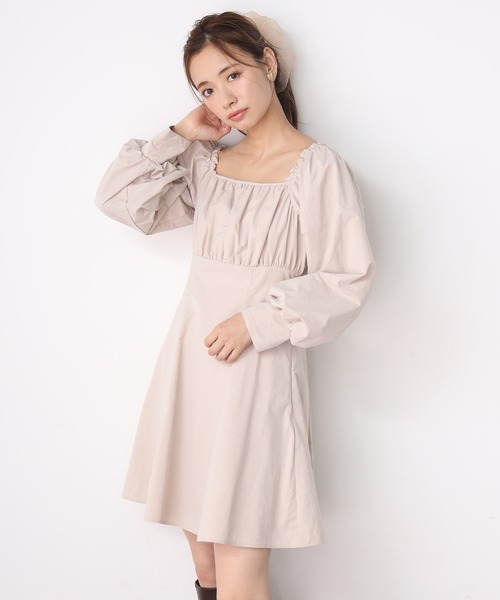 one after another NICE CLAUP（ワンアフターアナザーナイスクラップ）の「ボリュームミニワンピース（ワンピース・レディース・ブラック/ベージュ/ブラウン・FREE）」の4枚目の写真