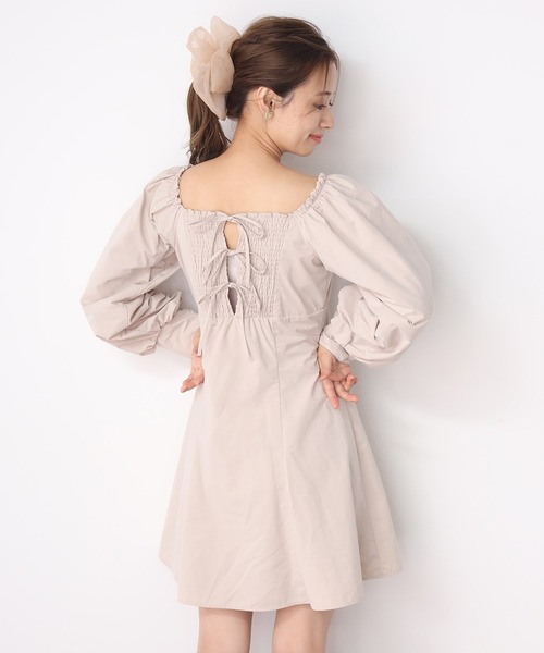 one after another NICE CLAUP（ワンアフターアナザーナイスクラップ）の「ボリュームミニワンピース（ワンピース・レディース・ブラック/ベージュ/ブラウン・FREE）」の5枚目の写真