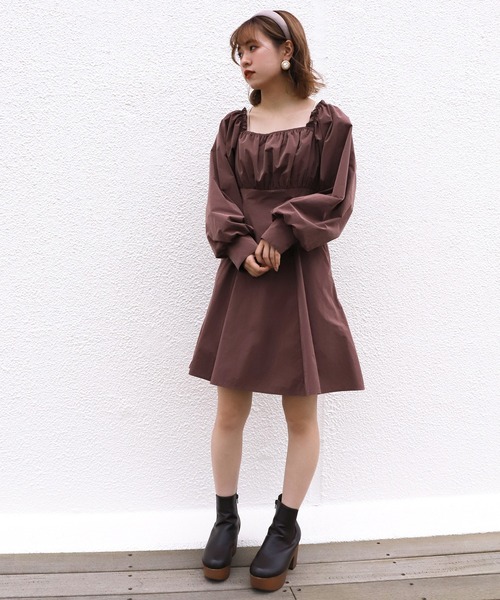 one after another NICE CLAUP（ワンアフターアナザーナイスクラップ）の「ボリュームミニワンピース（ワンピース・レディース・ブラック/ベージュ/ブラウン・FREE）」の18枚目の写真
