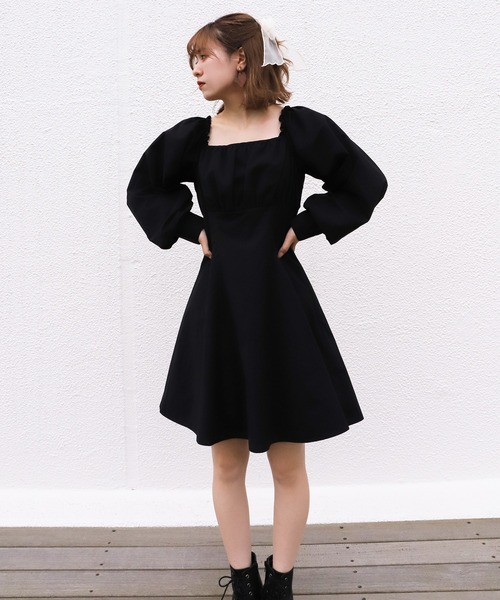 one after another NICE CLAUP（ワンアフターアナザーナイスクラップ）の「ボリュームミニワンピース（ワンピース・レディース・ブラック/ベージュ/ブラウン・FREE）」の11枚目の写真