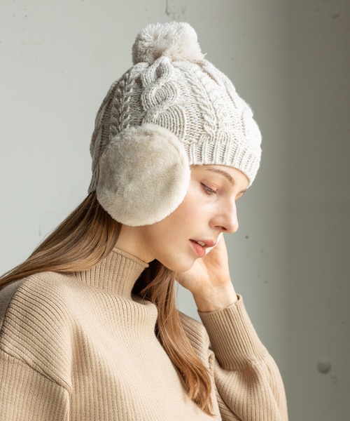 14+（イチヨンプラス）の「耳当て付きポンポンワッチ（ニットキャップ/ビーニー・レディース・アイボリー/グレー/ブラック/ベージュ/パープル/ライトグレー/グリーン/ベージュ系3・FREE）」の5枚目の写真