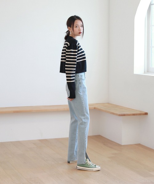 by muni:r（バイ ムニール）の「足が長く見えるシルエットハイウエストロングスリットデニム（デニムパンツ・レディース・ライトブルー/ブラック/ブルー・SMALL/MEDIUM）」の17枚目の写真