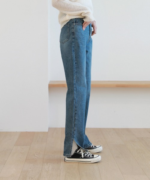 by muni:r（バイ ムニール）の「足が長く見えるシルエットハイウエストロングスリットデニム（デニムパンツ・レディース・ライトブルー/ブラック/ブルー・SMALL/MEDIUM）」の19枚目の写真