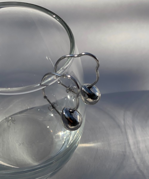 mystic（ミスティック）の「[eau un bijou] drop (pierce)（ピアス（両耳用）・レディース・シルバー/ゴールド・FREE）」の5枚目の写真