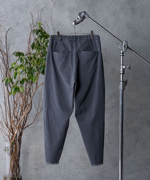 CASPER JOHN（キャスパージョン）の「Cut-off Tapered Denim Pants/カットオフテーパードデニムパンツ（デニムパンツ・メンズ・ホワイト/ライトグレー/サックスブルー・SMALL/MEDIUM/LARGE）」の14枚目の写真