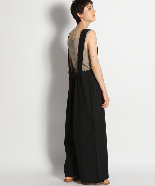 niko and...（ニコアンド）の「V開きサロペット（サロペット/オーバーオール・レディース・ブラック/ブラウン/カーキ・MEDIUM/LARGE）」の4枚目の写真