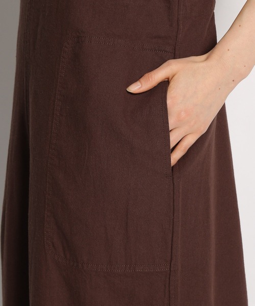 niko and...（ニコアンド）の「V開きサロペット（サロペット/オーバーオール・レディース・ブラック/ブラウン/カーキ・MEDIUM/LARGE）」の14枚目の写真