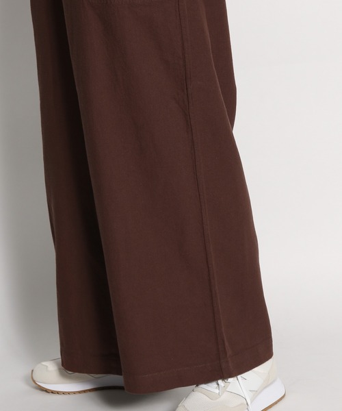 niko and...（ニコアンド）の「V開きサロペット（サロペット/オーバーオール・レディース・ブラック/ブラウン/カーキ・MEDIUM/LARGE）」の15枚目の写真