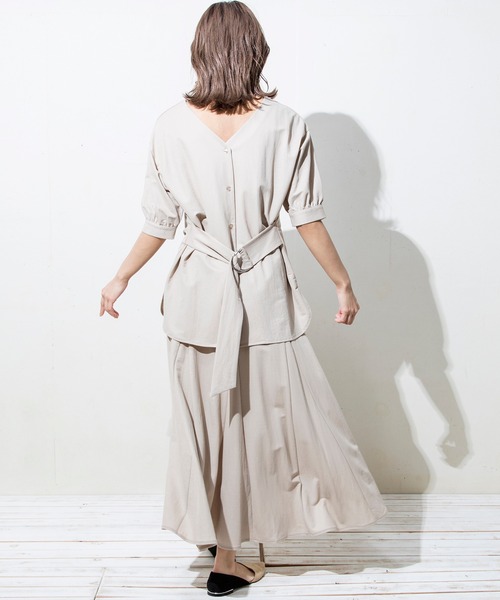 MILLION CARATS（ミリオンカラッツ）の「【接触冷感・UVカット】夏を快適に過ごすための機能素材！裾に向けてボリュームのあるマーメイドラインがスタイルアップして見せてくれるフレアースカート（スカート・レディース・ブラック/ベージュ/ミント・FREE）」の11枚目の写真