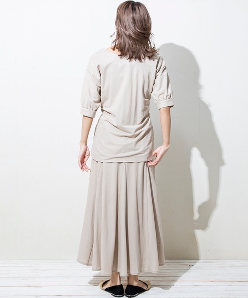 MILLION CARATS（ミリオンカラッツ）の「【接触冷感・UVカット】夏を快適に過ごすための機能素材！裾に向けてボリュームのあるマーメイドラインがスタイルアップして見せてくれるフレアースカート（スカート・レディース・ブラック/ベージュ/ミント・FREE）」の12枚目の写真