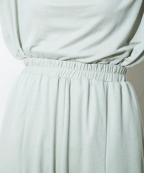 MILLION CARATS（ミリオンカラッツ）の「【接触冷感・UVカット】夏を快適に過ごすための機能素材！裾に向けてボリュームのあるマーメイドラインがスタイルアップして見せてくれるフレアースカート（スカート・レディース・ブラック/ベージュ/ミント・FREE）」の16枚目の写真