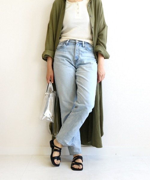 AmiAmi(アミアミ)の「メニーストラップフラットサンダル(サンダル・レディース・ブラック/ブラウン/グレイッシュベージュ/アイボリー/パイソン・L/LL/M/S)」の9枚目の写真