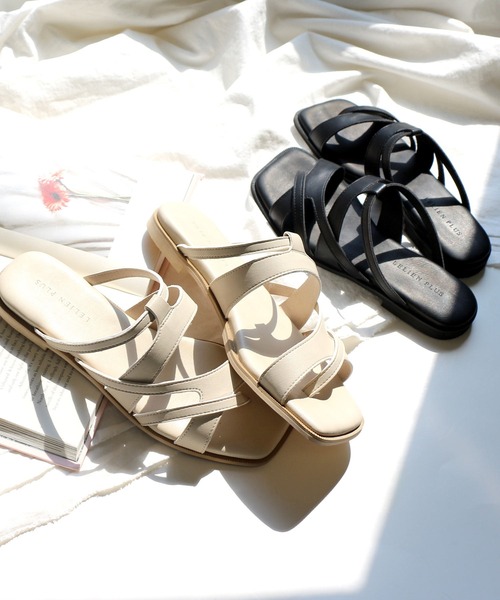 AmiAmi(アミアミ)の「メニーストラップフラットサンダル(サンダル・レディース・ブラック/ブラウン/グレイッシュベージュ/アイボリー/パイソン・L/LL/M/S)」の8枚目の写真